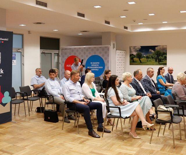 Podpisano aneksy do umów partnerskich w sprawie budowy linii kolejowej Zegrze-Przasnysz