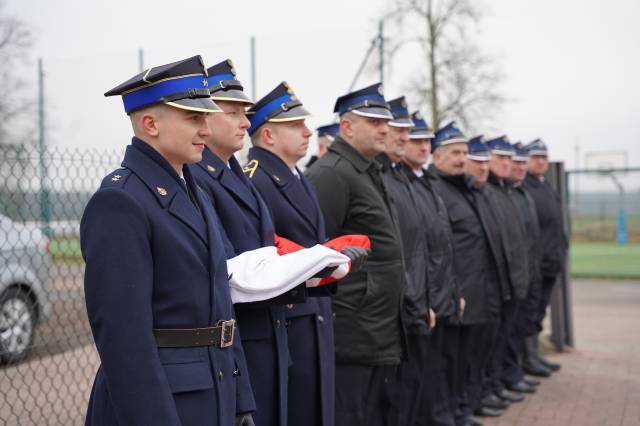 Przekazanie nowego samochodu ratowniczo-gaśniczego dla OSP Gąsiorowo