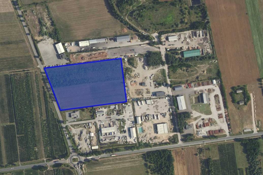 Teren produkcyjny Dębe