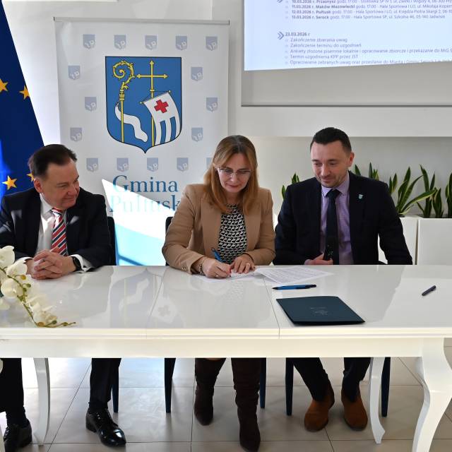 Podpisanie aneksów do umowy o partnerstwie i umowy dotacyjnej w ramach projektu budowy linii kolejowej Zegrze-Przasnysz