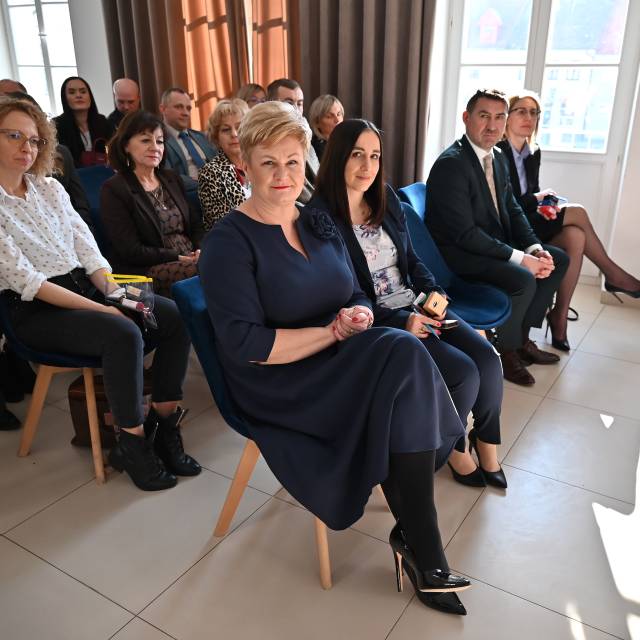 Podpisanie aneksów do umowy o partnerstwie i umowy dotacyjnej w ramach projektu budowy linii kolejowej Zegrze-Przasnysz